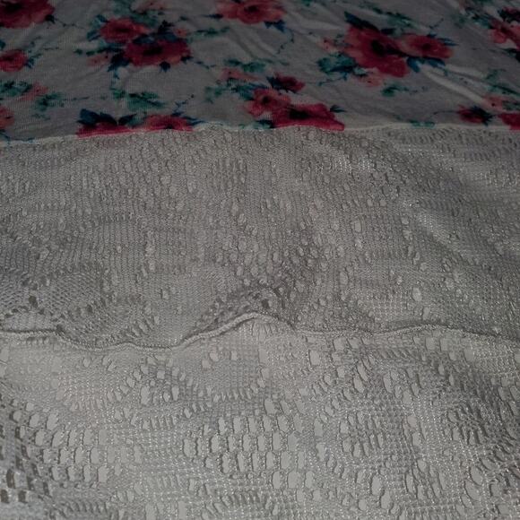 Btween size 10 girls floral tank top with crochet lace bottom and back - Picture 2 of 7